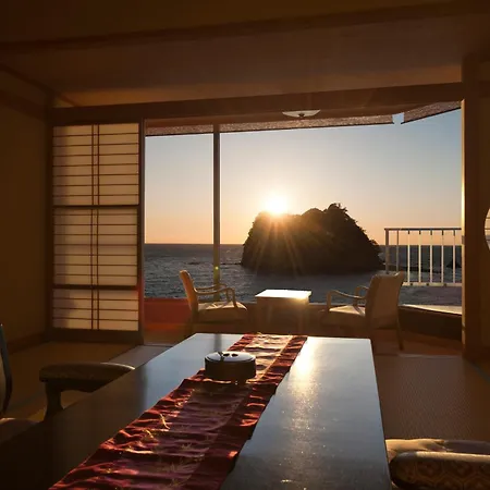 ホテル 海辺のかくれ湯 清流 西伊豆町 エクステリア 写真