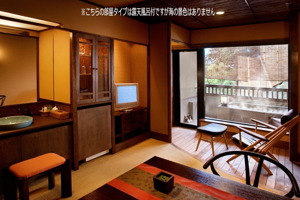 旅館 海辺のかくれ湯 清流 4*